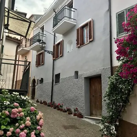 Bella Casa Nel Centro Storico * Civitella Roveto